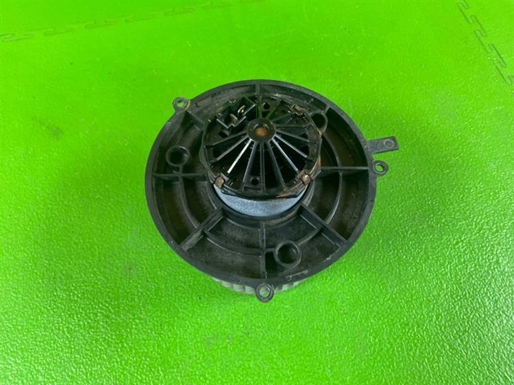 Мотор печки Тойота Териос Кид в Ачинске 113143