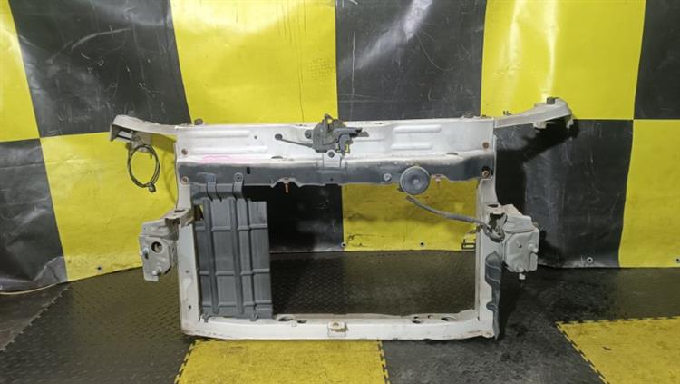 Рамка радиатора Тойота Пробокс в Ачинске 116670