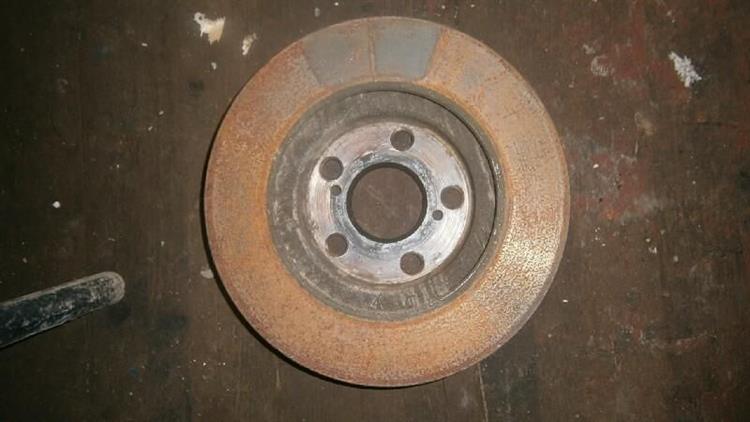 Тормозной диск Тойота Приус в Ачинске 12589