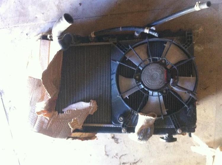 Радиатор основной Хонда Фит в Ачинске 1288