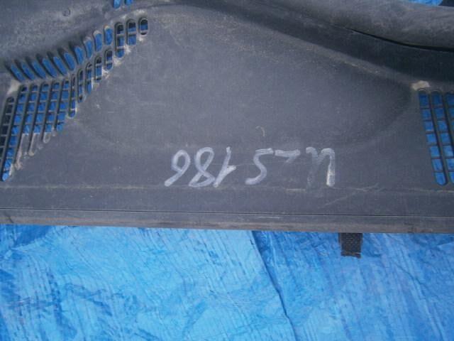Решетка под лобовое стекло Тойота Краун в Ачинске 25698
