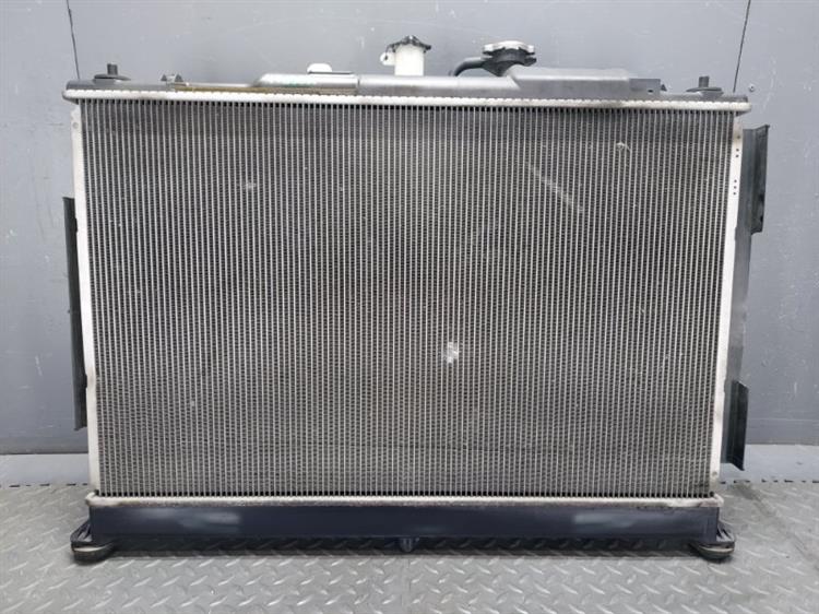 Радиатор основной Мазда МПВ в Ачинске 476362