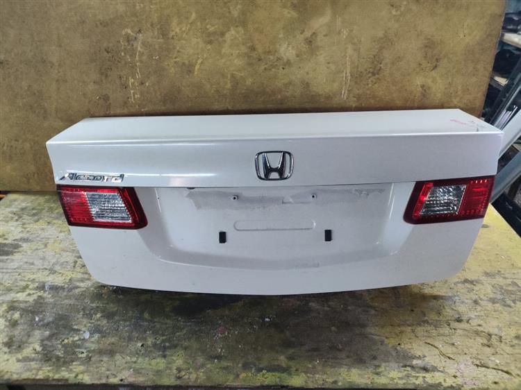 Крышка багажника Хонда Аккорд в Ачинске 72901