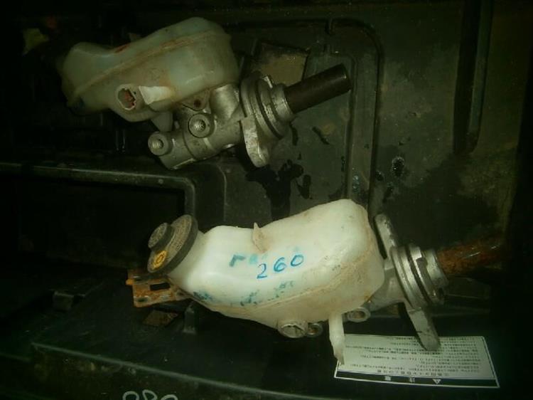 Главный тормозной цилиндр Тойота Премио в Ачинске 73101