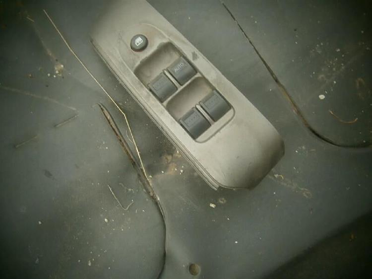 Блок упр. стеклоподъемниками Хонда Фит в Ачинске 75001