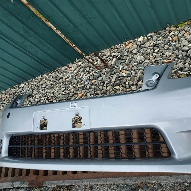 Решетка бампера Тойота Марк Х Зио в Ачинске 87546